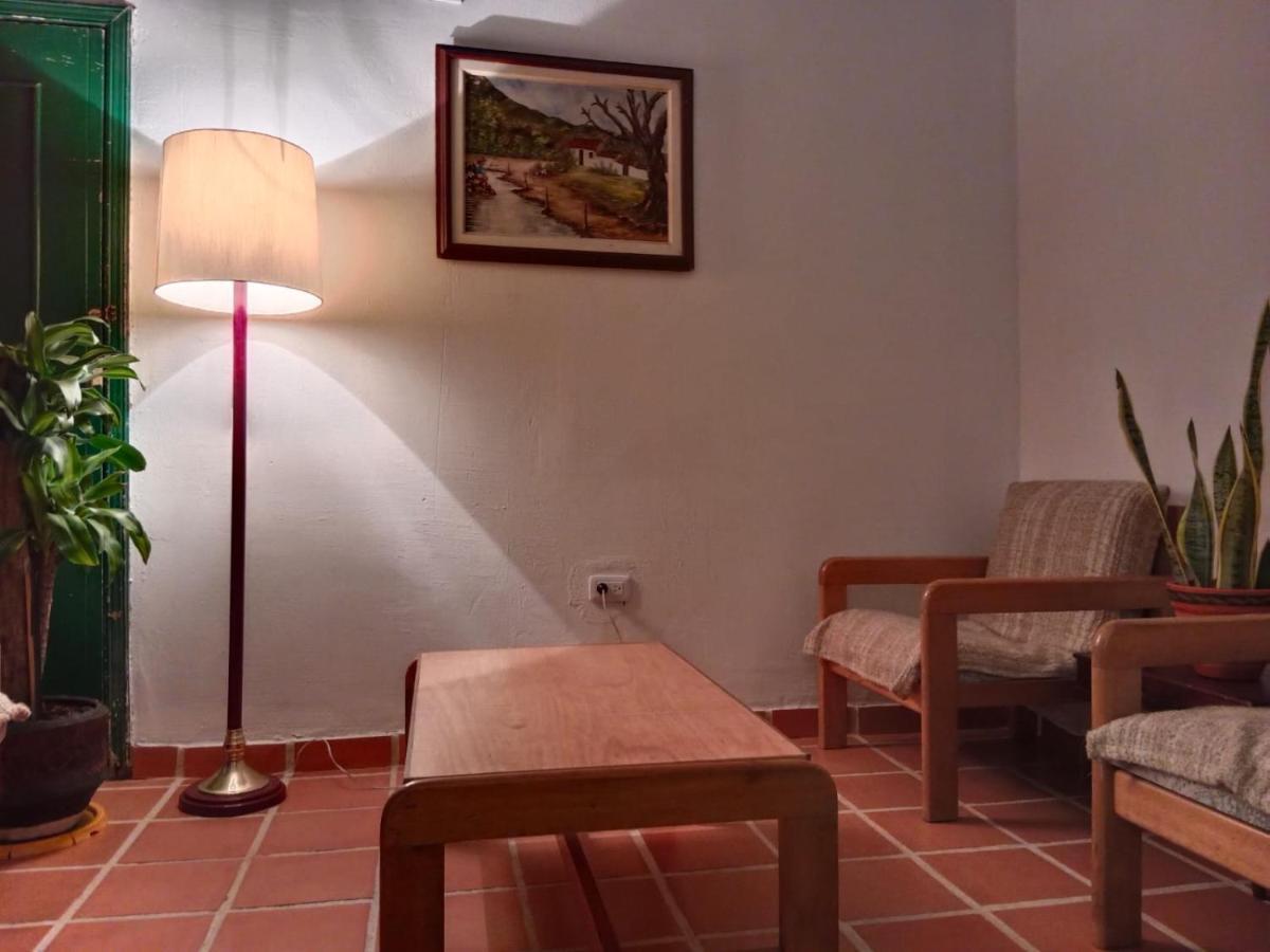Casa De Lourdes - La Candelaria โบโกตา ภายนอก รูปภาพ