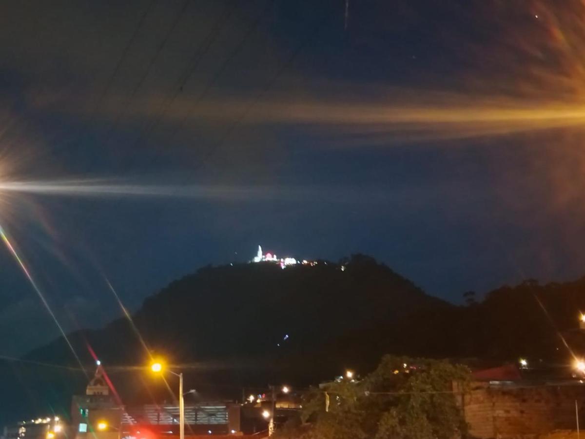Casa De Lourdes - La Candelaria โบโกตา ภายนอก รูปภาพ