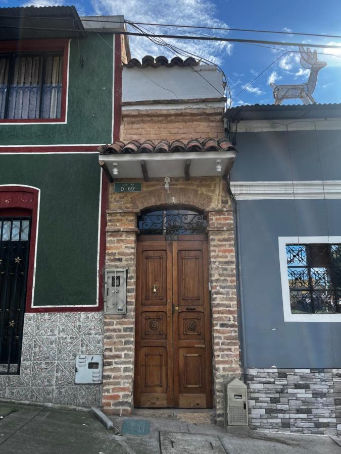 Casa De Lourdes - La Candelaria โบโกตา ภายนอก รูปภาพ