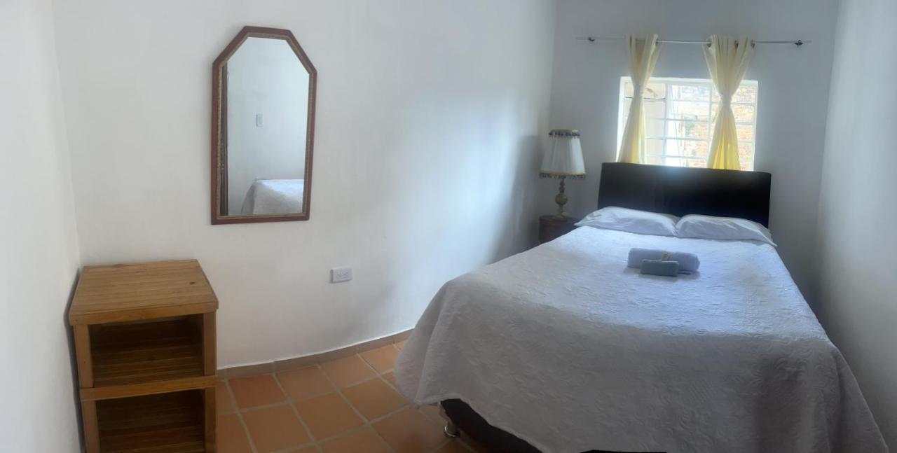 Casa De Lourdes - La Candelaria โบโกตา ภายนอก รูปภาพ