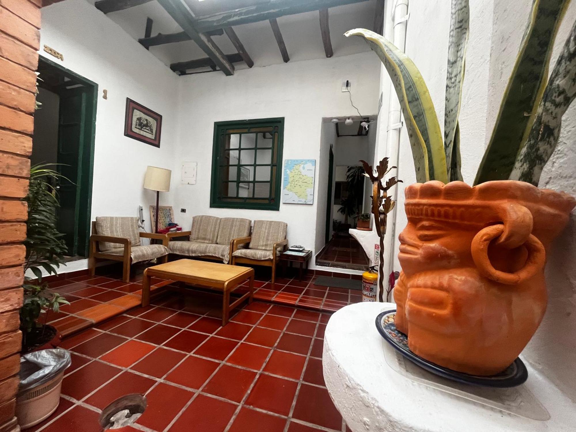 Casa De Lourdes - La Candelaria โบโกตา ภายนอก รูปภาพ