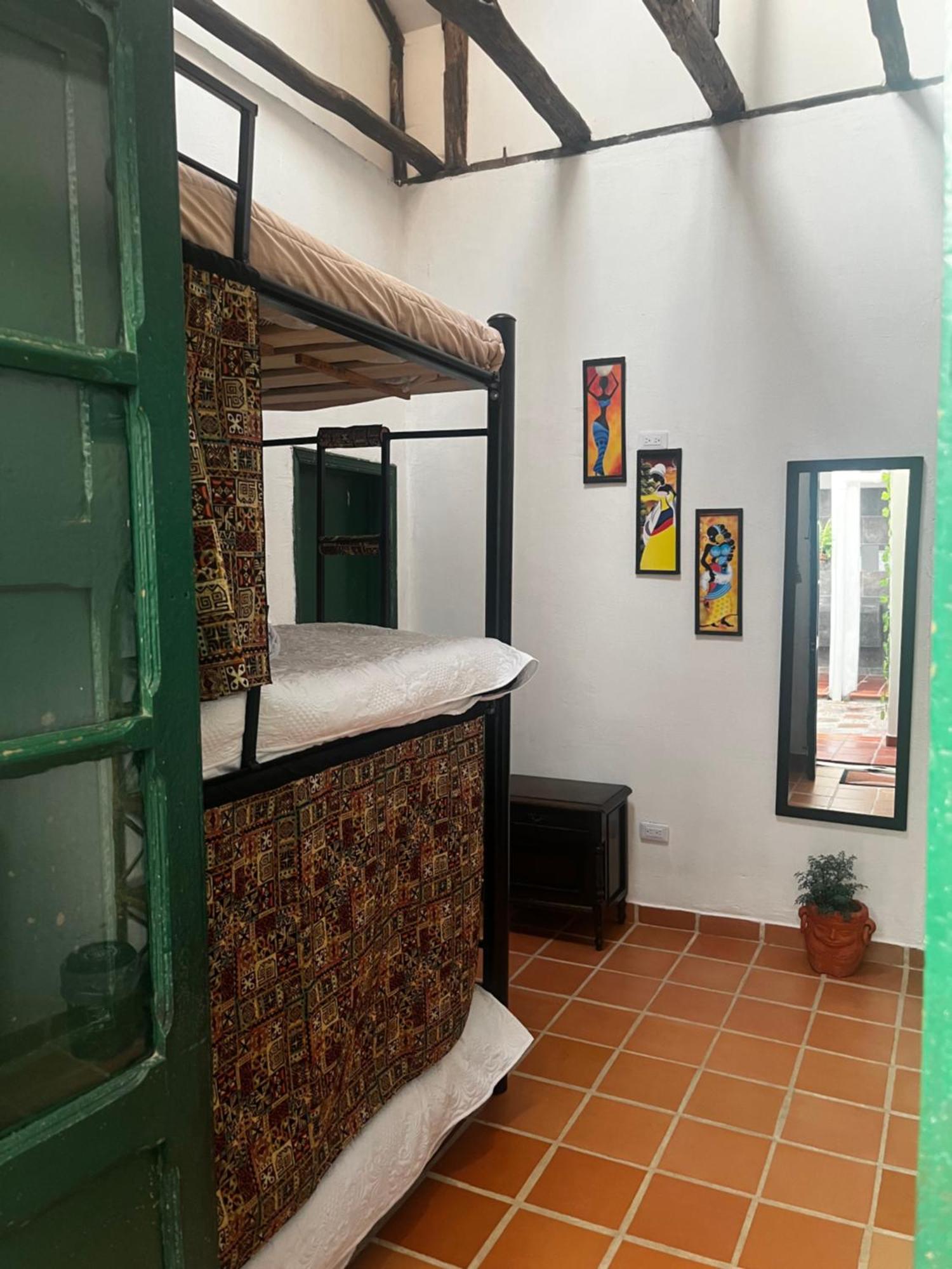 Casa De Lourdes - La Candelaria โบโกตา ภายนอก รูปภาพ
