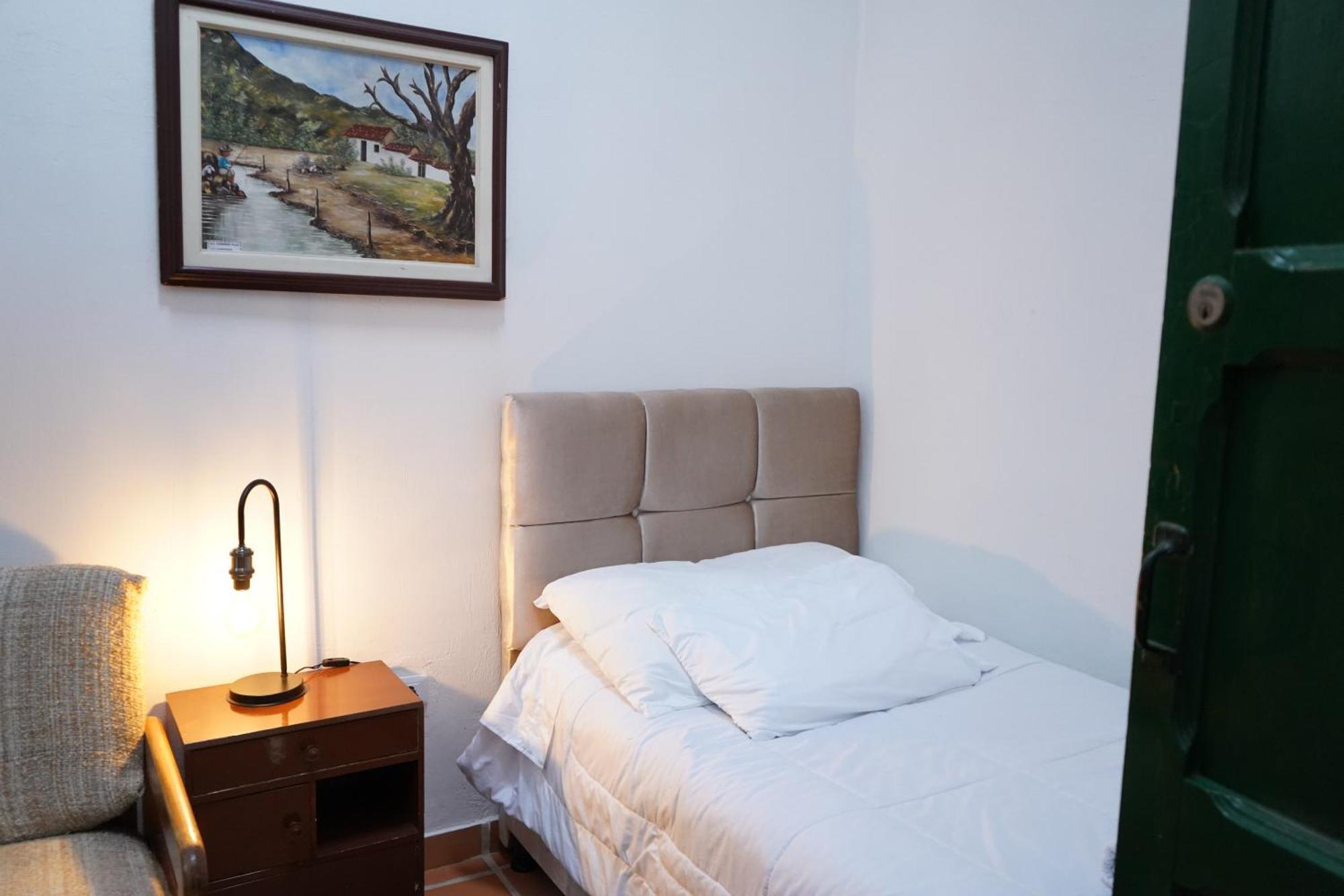 Casa De Lourdes - La Candelaria โบโกตา ภายนอก รูปภาพ